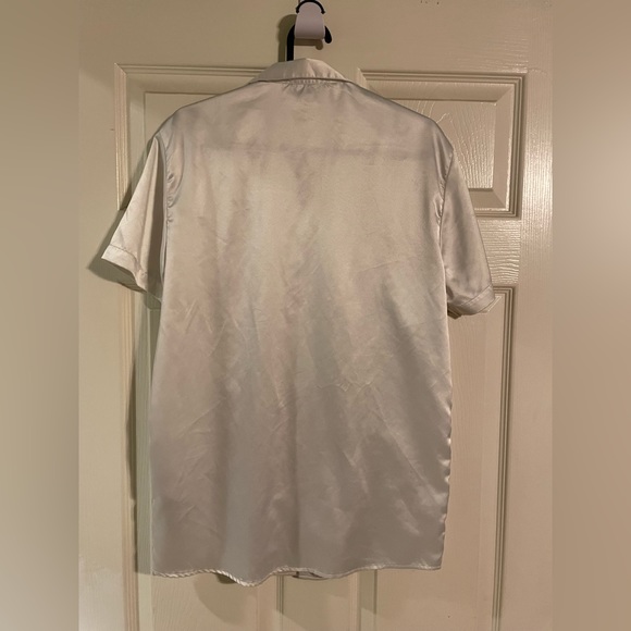 BoohooMAN satin white revere collar short sleeve button down shirt - Picture 2 of 2